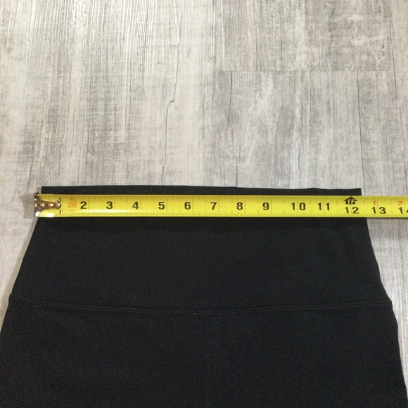 Lululemon Women’s Size 8 Align Ribbed High-Rise Yoga Pant 21" Tight In Black - Picture 6 of 8